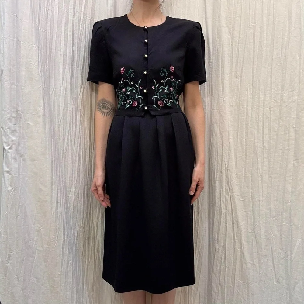 Navy Floral Embroidery Midi Dress w/‎ Button Down Bodice VTG 80s/90s S/M